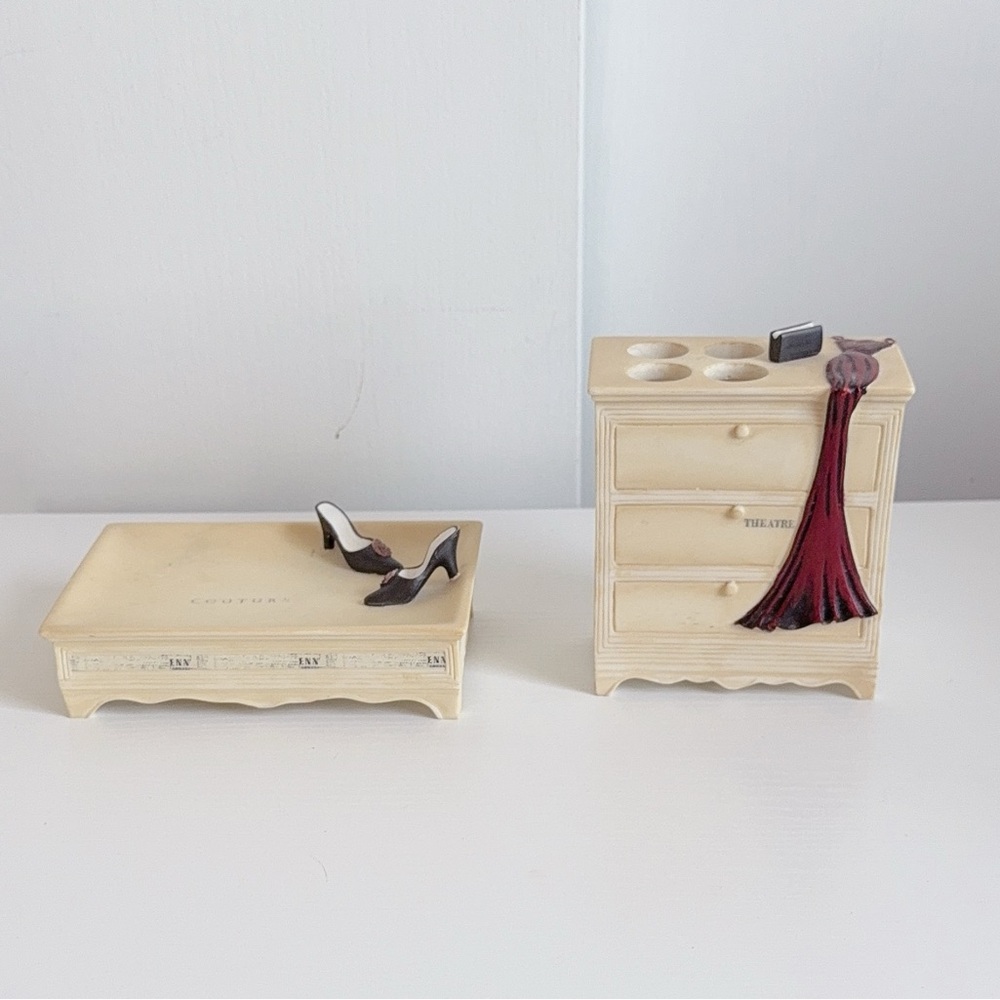 Vogue Paris SOAP DISH TRAY & TOOTHBRUSH HOLDER Hand Painted